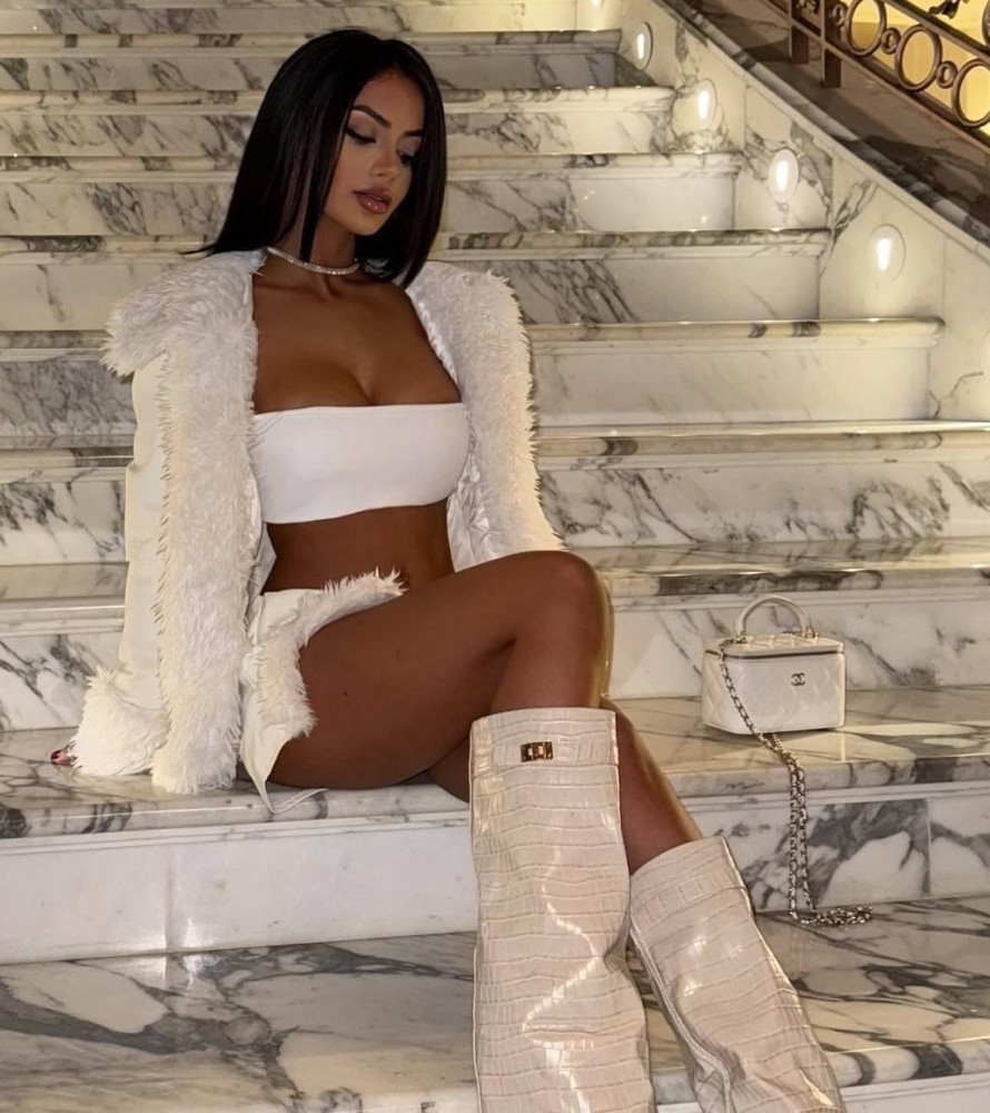 Индивидуалка Эмилия фото № 2 в городе Александров